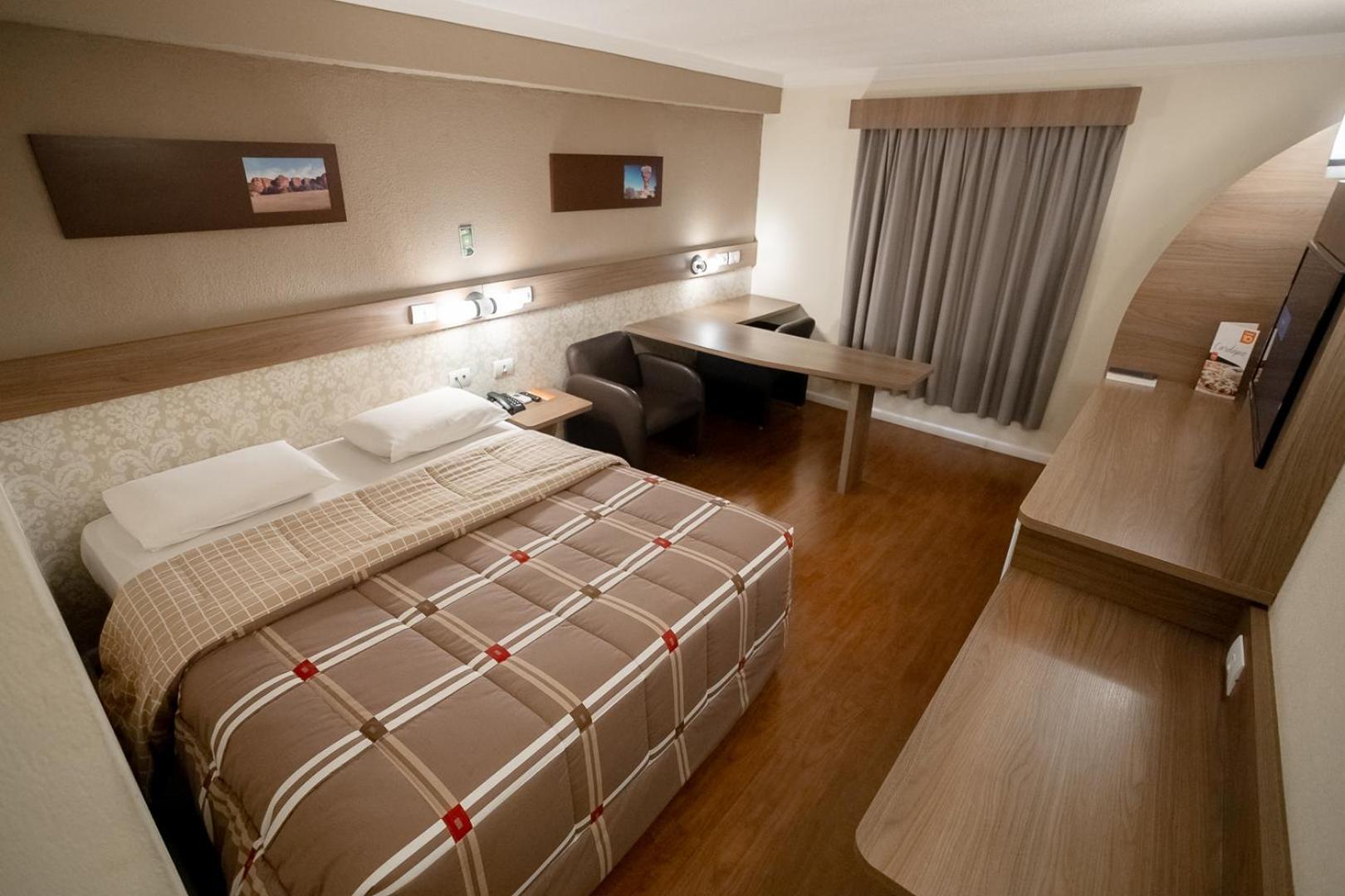 Hotel 10 Ponta Grossa Понта-Гроса Екстер'єр фото