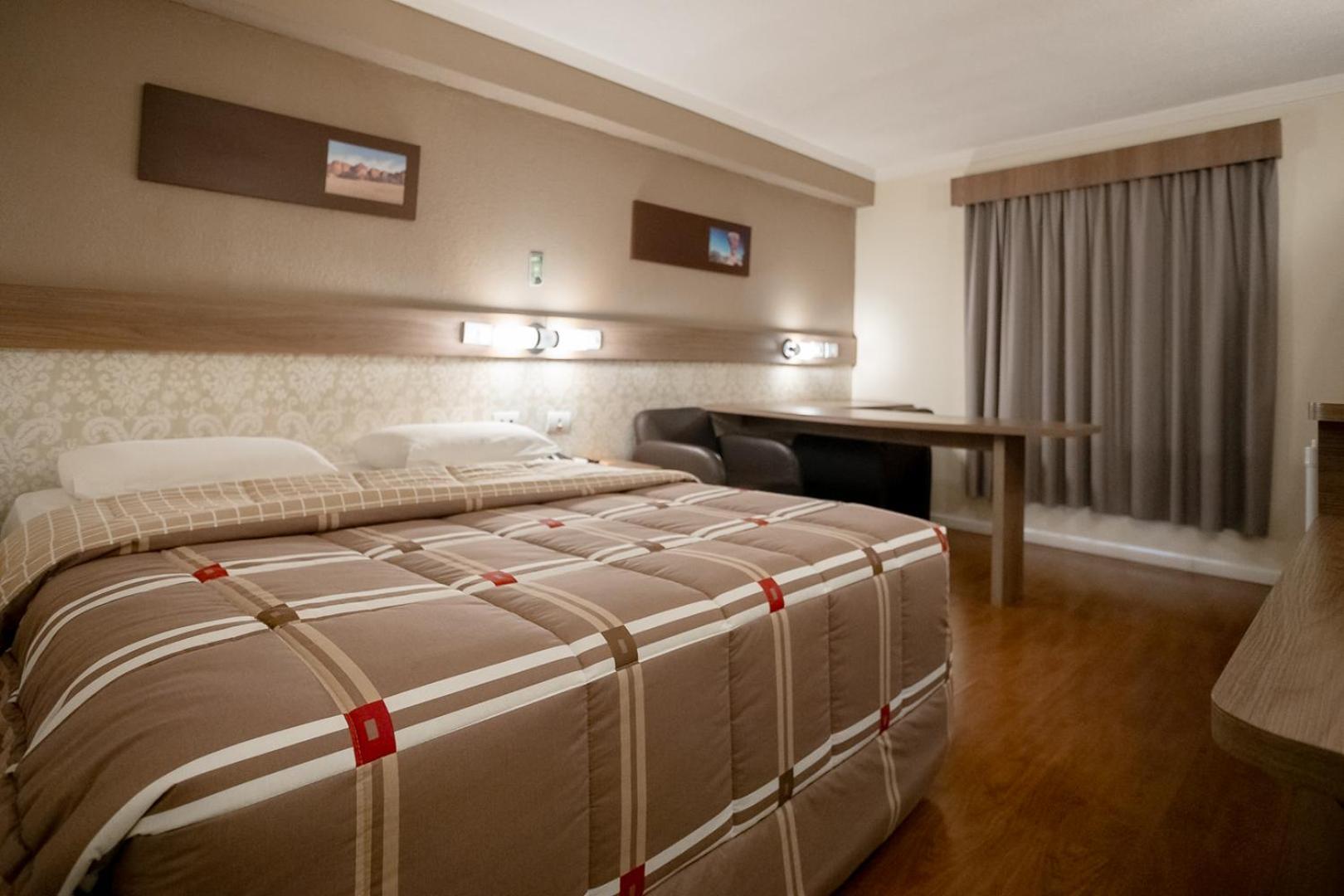 Hotel 10 Ponta Grossa Понта-Гроса Екстер'єр фото