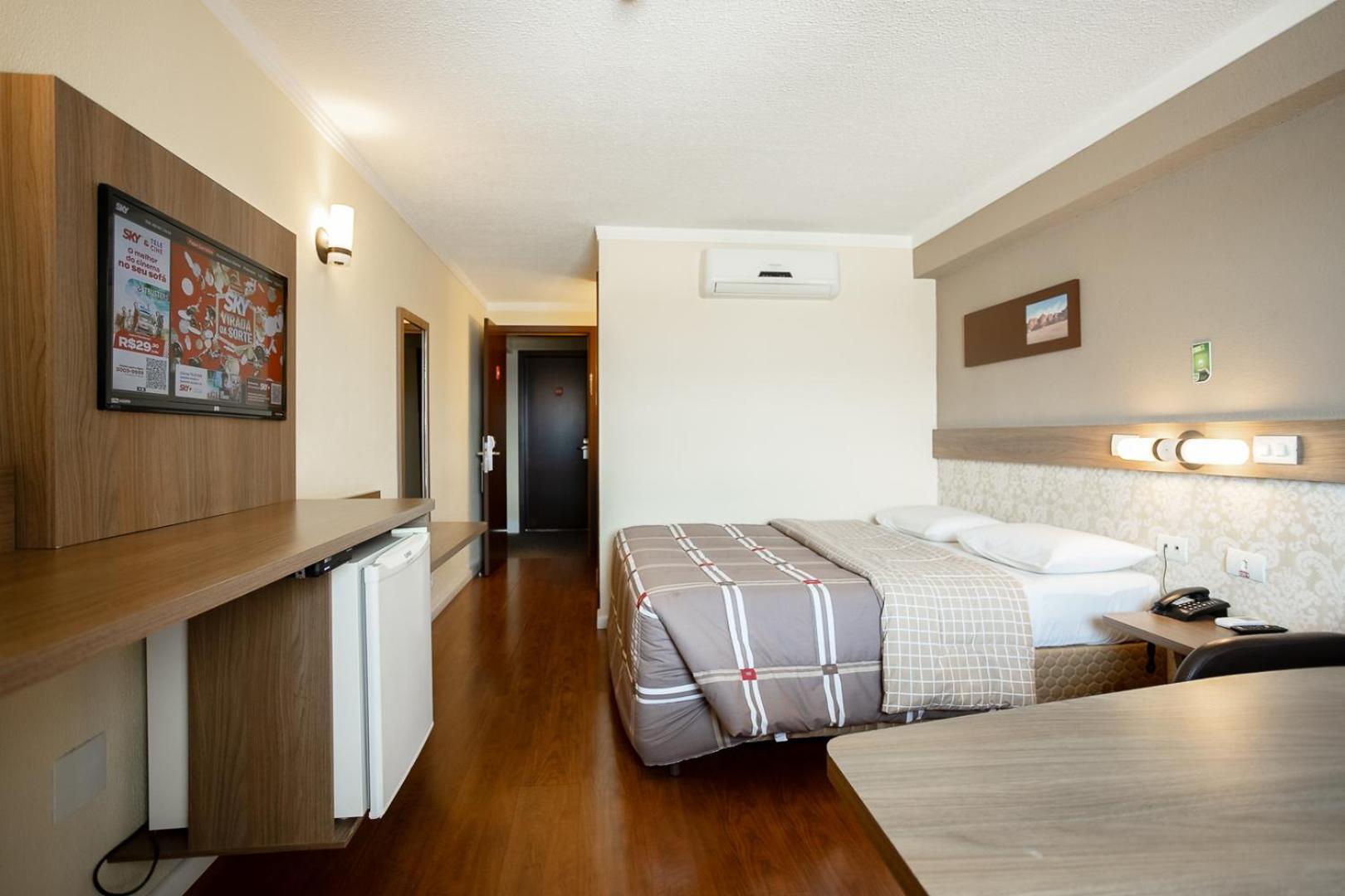 Hotel 10 Ponta Grossa Понта-Гроса Екстер'єр фото