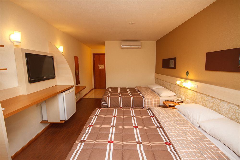 Hotel 10 Ponta Grossa Понта-Гроса Екстер'єр фото