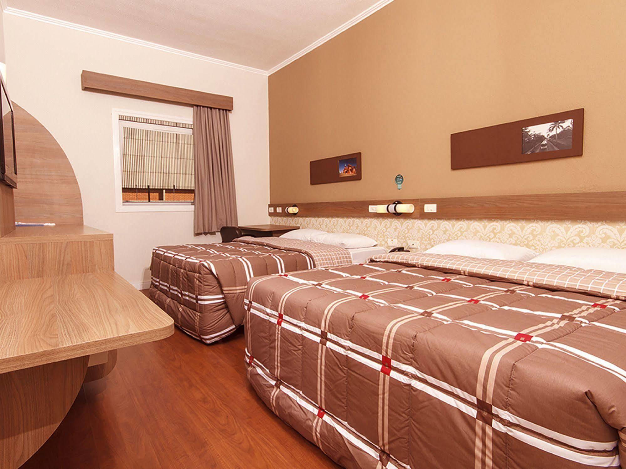 Hotel 10 Ponta Grossa Понта-Гроса Екстер'єр фото